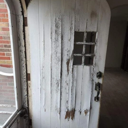 Wood kitchen cabinets designed in Waterloo IL